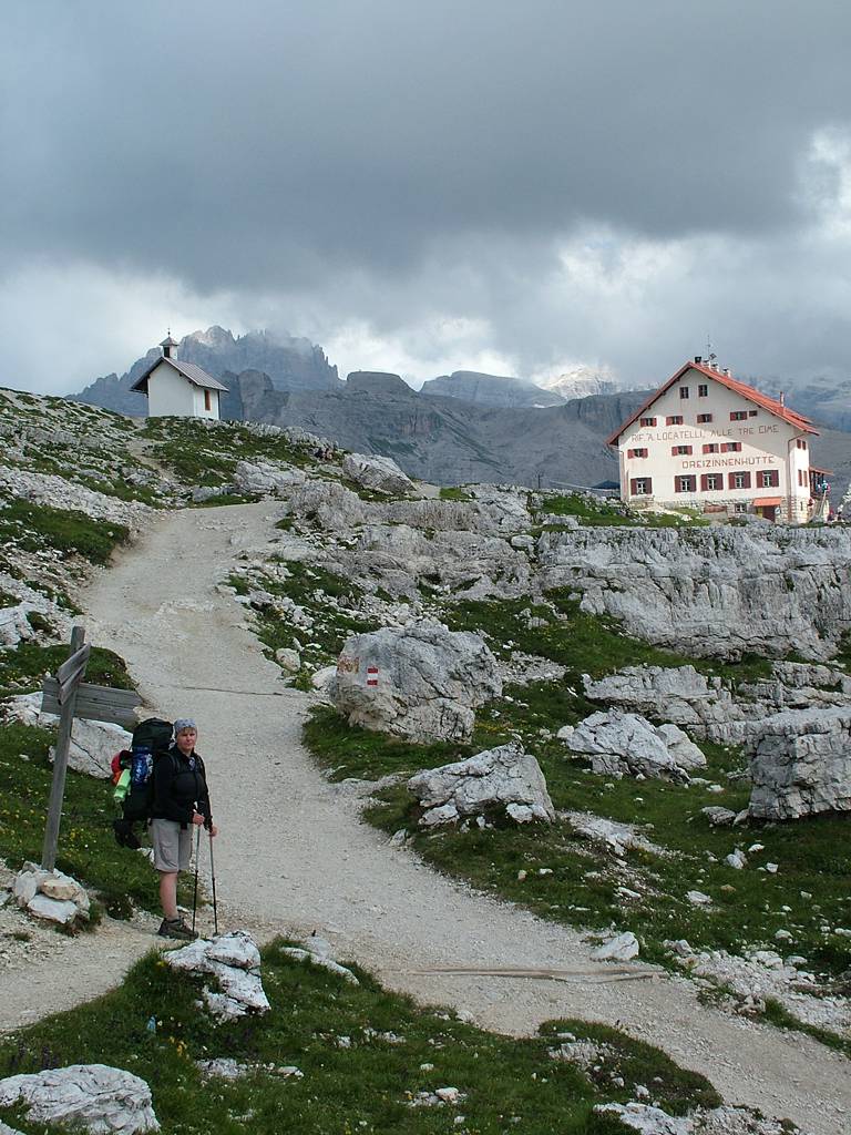 Kurz vor der H&uuml;tte, hier treffen wir auf den Weg, der zum Paternsattel f&uuml;hrt..