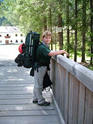 Wir sind an den Sagh&auml;usern, hier &uuml;berqueren wir die Rienz.
