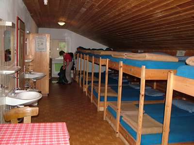 Wir schlafen im hintersten Doppelstockbett - wir hatten die Wahl, da wir zeitig da waren.