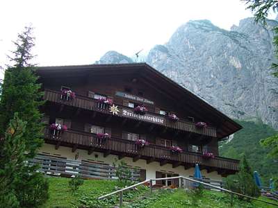 Die Dreischusterh&uuml;tte - wir haben uns hier sehr wohl gef&uuml;hlt.