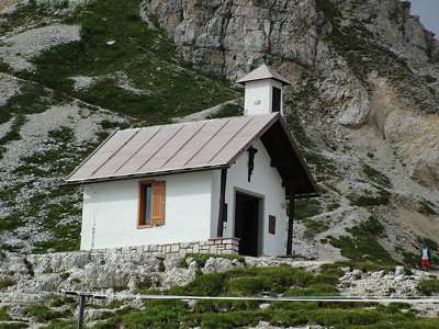Die kleine Kapelle gehört mit zur Hütte.