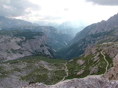 Abendliche Stimmung &uuml;ber den T&auml;lern Val Rinbon und Valle Della Rienza.