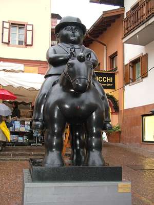 Wir sind auf der Corsa Italia, die kennen wir und auch den Reiter.