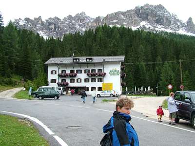 Die letzte Stra&szlig;enkehre vor dem Zeltplatz.