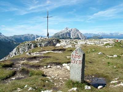 Wir wollen uns dieses Kreuz n&auml;her anschauen.