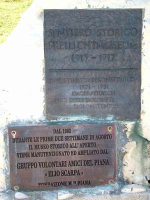 Die Tafeln in Gro&szlig;aufnahme.