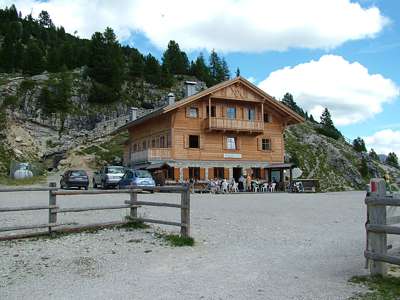 Nachdem wir den Wanderweg wieder gefunden haben, erreichen wir die H&uuml;tte doch noch auf den vorgesehenen Pfaden.