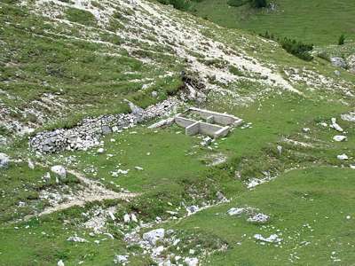 Ein aufgegebenes Geb&auml;ude oberhalb der D&uuml;rrensteinh&uuml;tte.