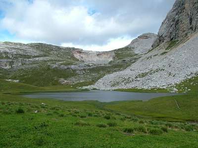 Der Blick zur&uuml;ck &uuml;ber den See.