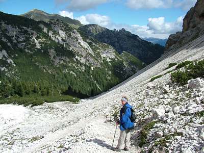 Wir wandern im Sennestal weiter abw&auml;rts.