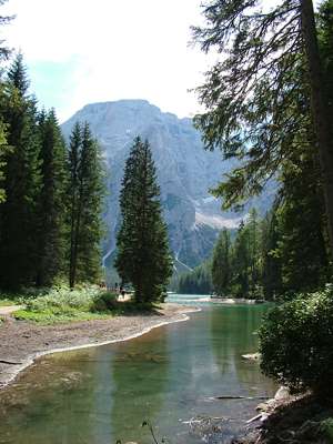 Auch von hier aus ist der alles beherrschende Seekofel zu sehen.