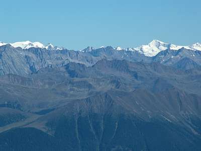 N&ouml;rdlich liegt auch der Gro&szlig;venediger [3666m], man kann ihn gut erkennen.