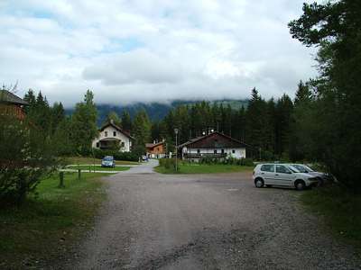 Die Sagh&auml;user, eine Siedlung ein St&uuml;ck vor Toblach - mitten im Wald.