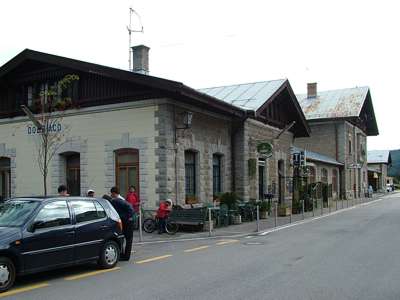 Das Bahnhofsgeb&auml;ude.