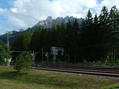 Nun sind wir schon zur&uuml;ck am Bahnhofsgel&auml;nde.
