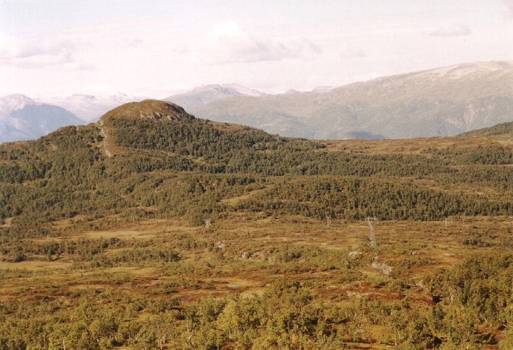 Die Bruchkante verläuft in Richtung des Berges Kongshaug.