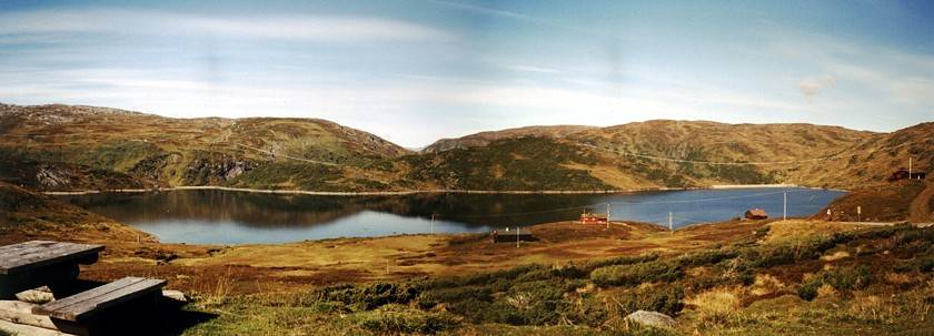 Der See M&aring;lsetevatnet ist wundersch&ouml;n und &uuml;ber 800 Meter tief.