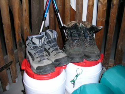 Unsere normalen Wanderschuhe von Reichle (Evi) bzw. Lowa (Willi).