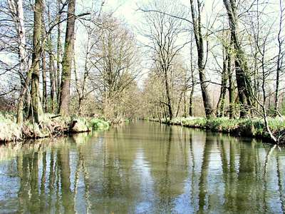 Es geht weiter auf dem B-L-Kanal in Richtung Osten - immer gerade aus.