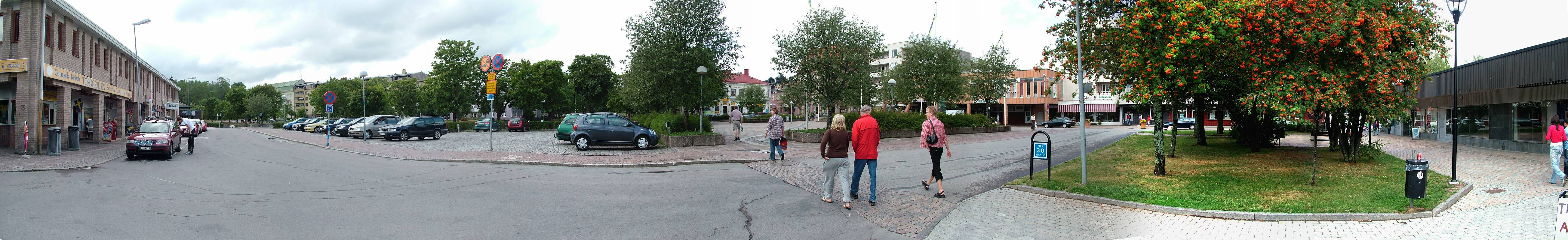 Filipstad ist großzügig angelegt, mitten in der Stadt ist ein Park und der Fluss Skillerälven zwischen dem nördlichen Lersjön und dem südlichen Daglösen.