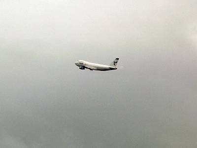 Nicht weit von uns entfernt startet dieser Flieger.