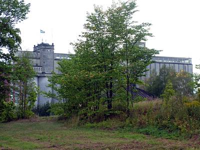 Beim Wasa-Werk handelt es sich um ein riesiges Fabrikgebäude.