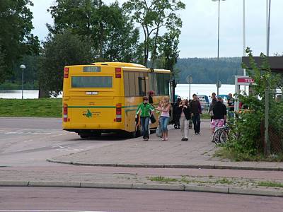 Busse sind das wichtigste öffentliche Verkehrsmittel.