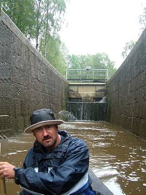 Das Wasser sinkt weiter.