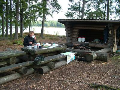 Wir essen, trinken Kaffee und planen die Tour.