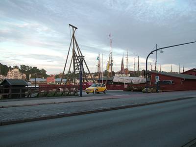 Auf dieser Werft kann jeder gegen Zahlung eines Obulus an einem traditionellen Holzschiff mitbauen.